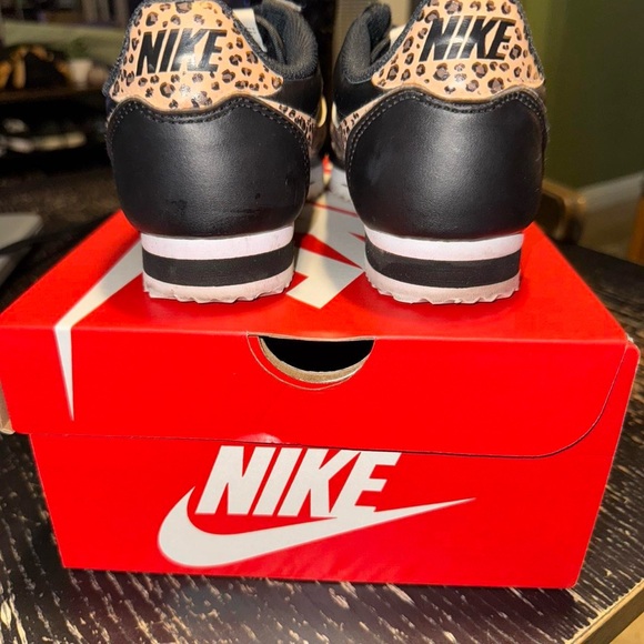 Nike Black and Leopard Print Sneakers - Picture 4 of 8